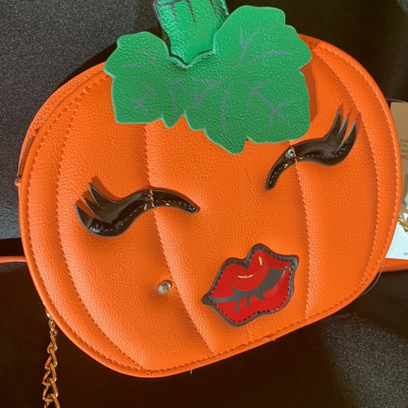 Rare Betsey Johnson NWT Pumpkin Purse - Picture 9 of 13